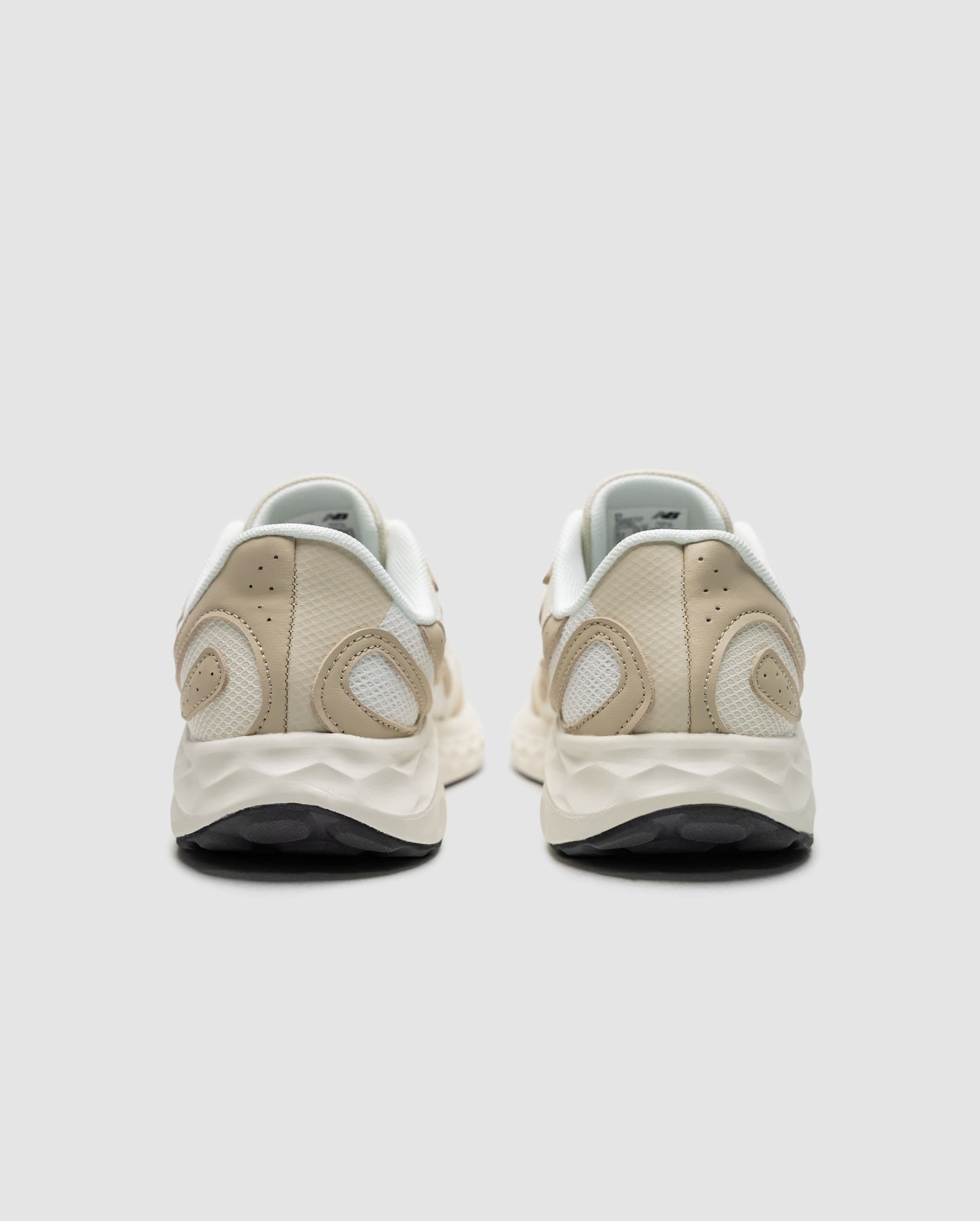 New Balance Arishi V4 Tiralux MARISTC4 Beige