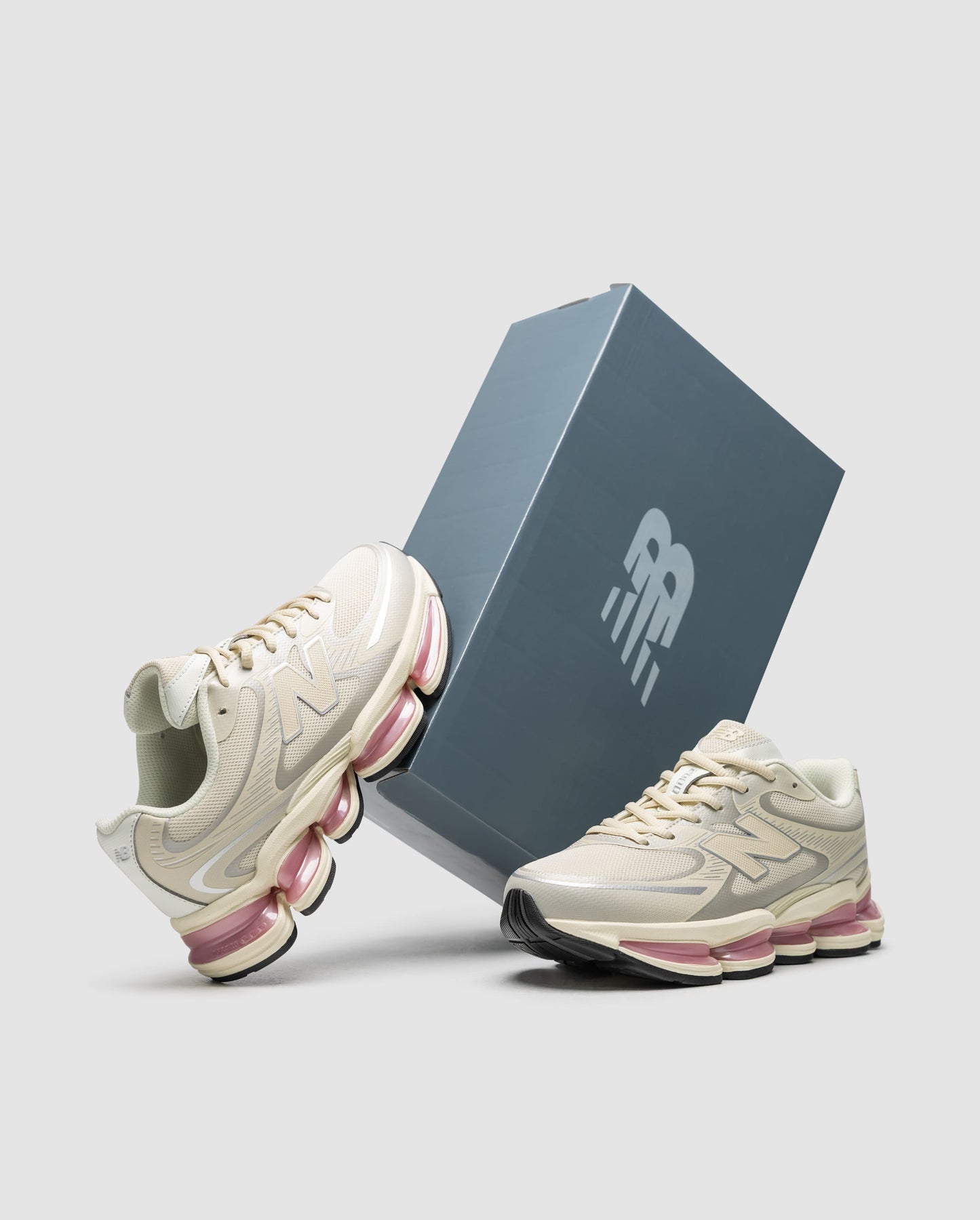 New Balance 2000 Timberwolf Double Bubble