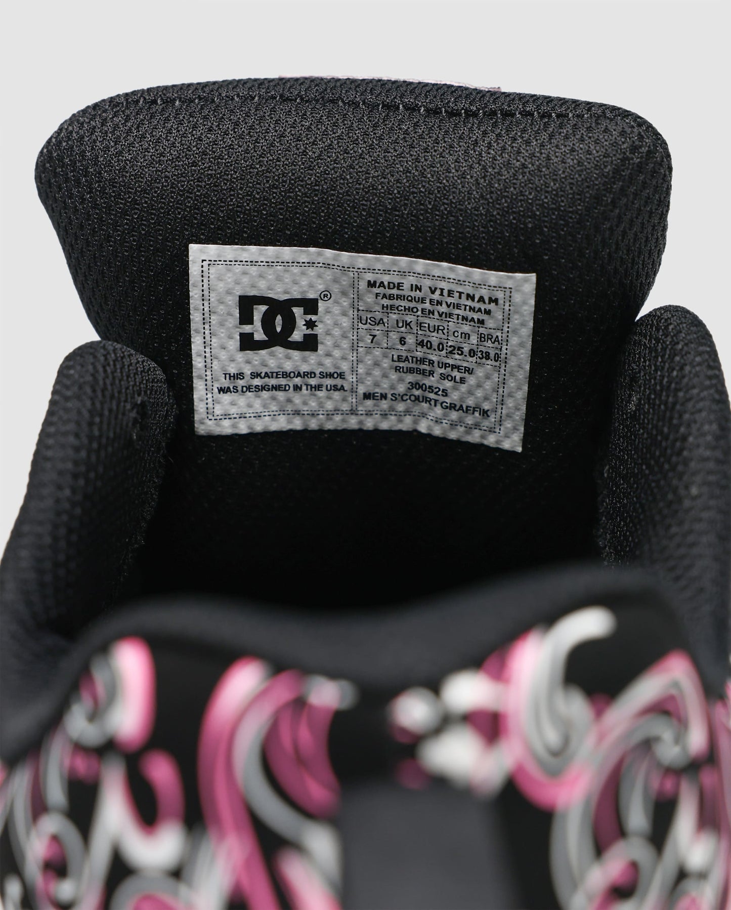 DC Court Graffik Black Pink Sabbath