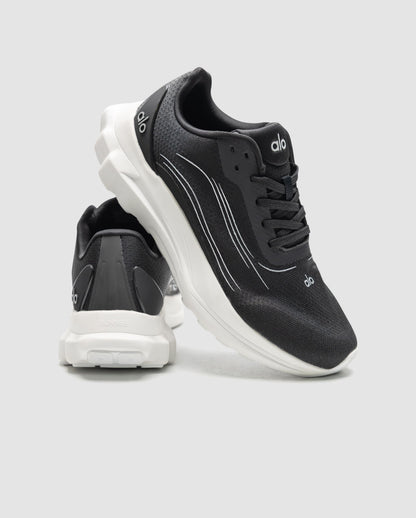 Alo Yoga Runner Black White