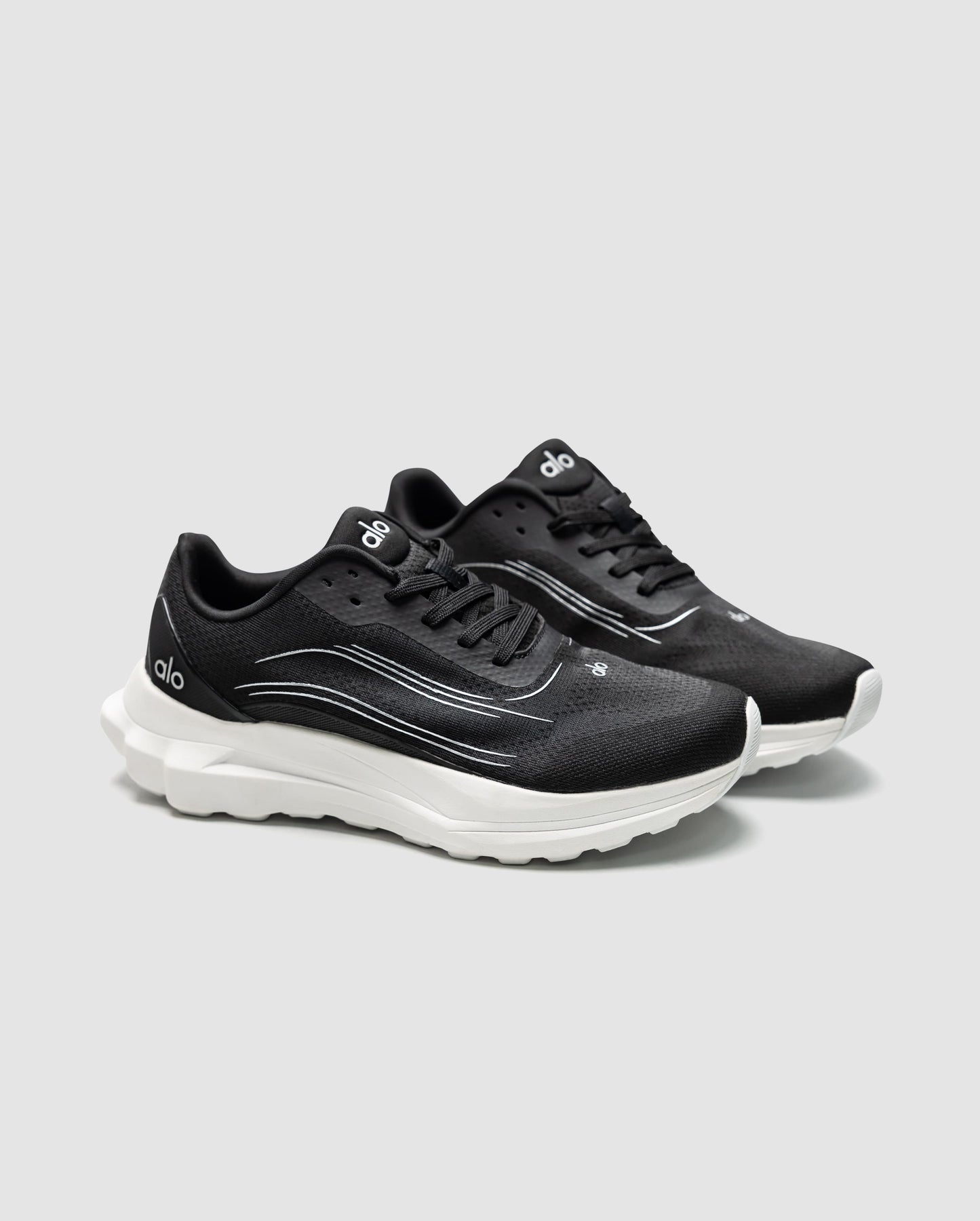 Alo Yoga Runner Black White