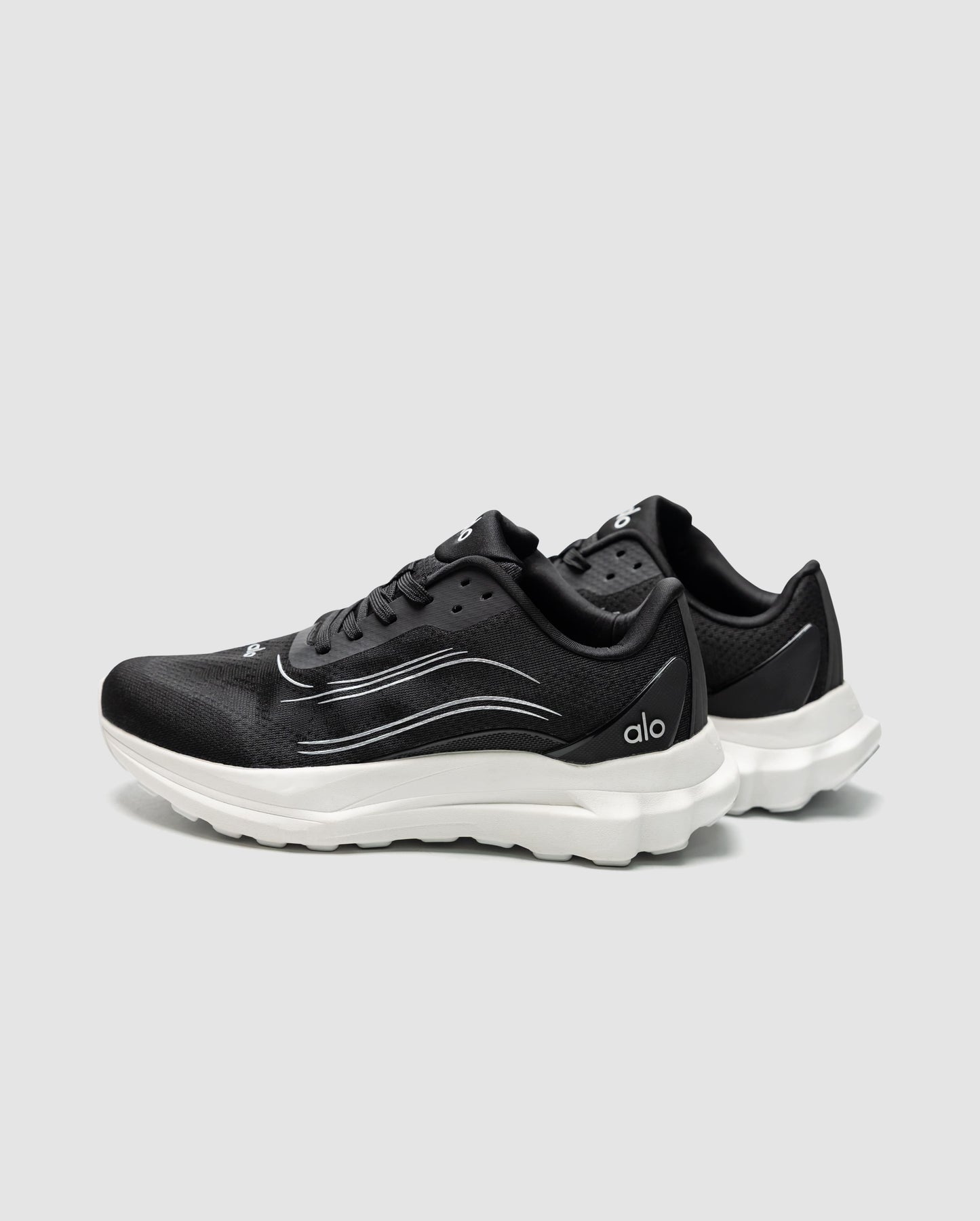 Alo Yoga Runner Black White