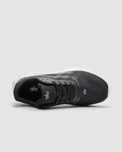 Alo Yoga Runner Black White