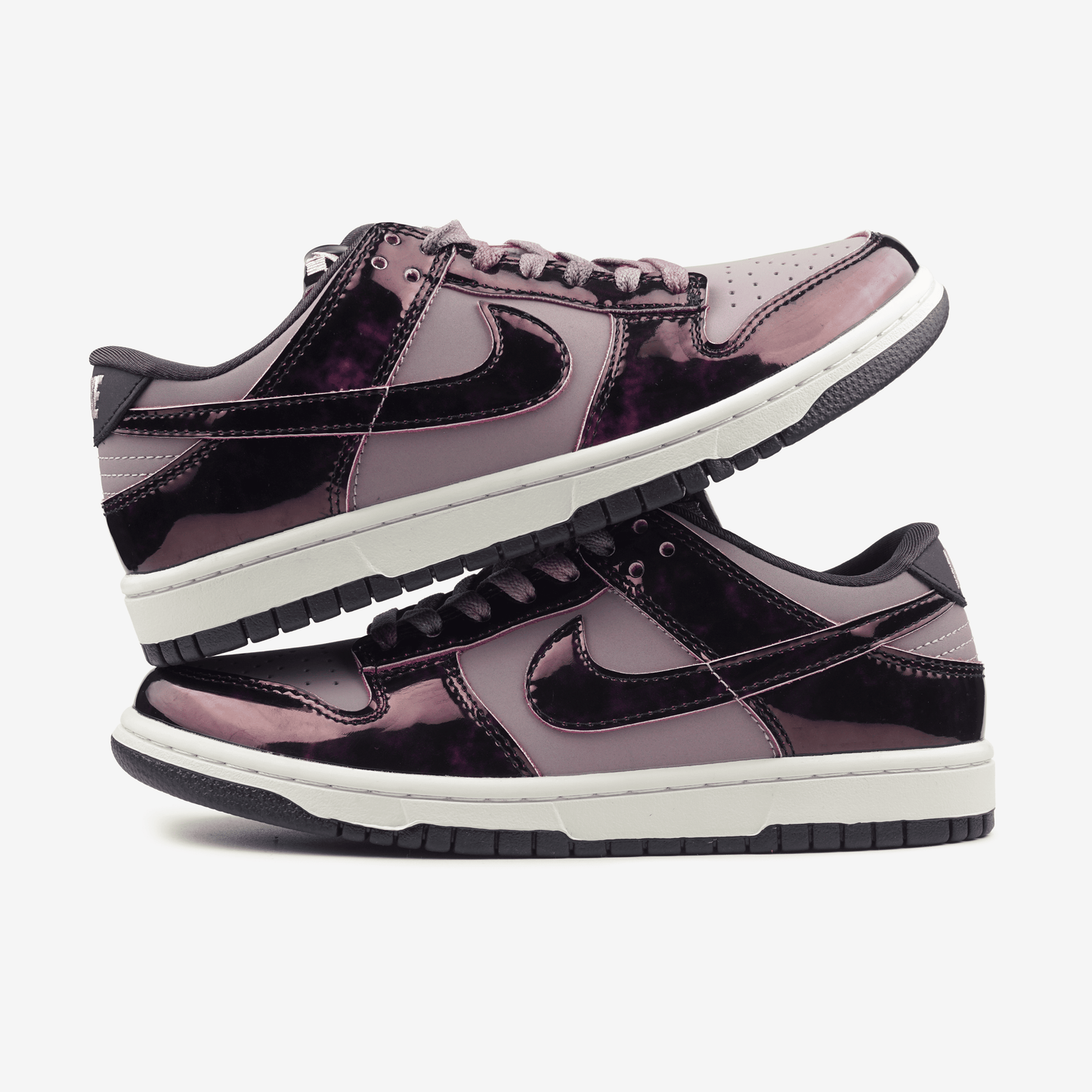 Nike SB Dunk Low SE Panda Purple