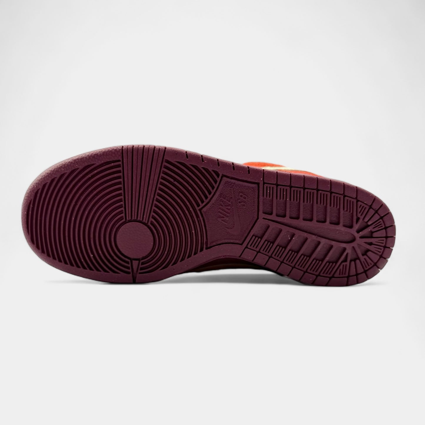Nike SB Dunk Mystic Red