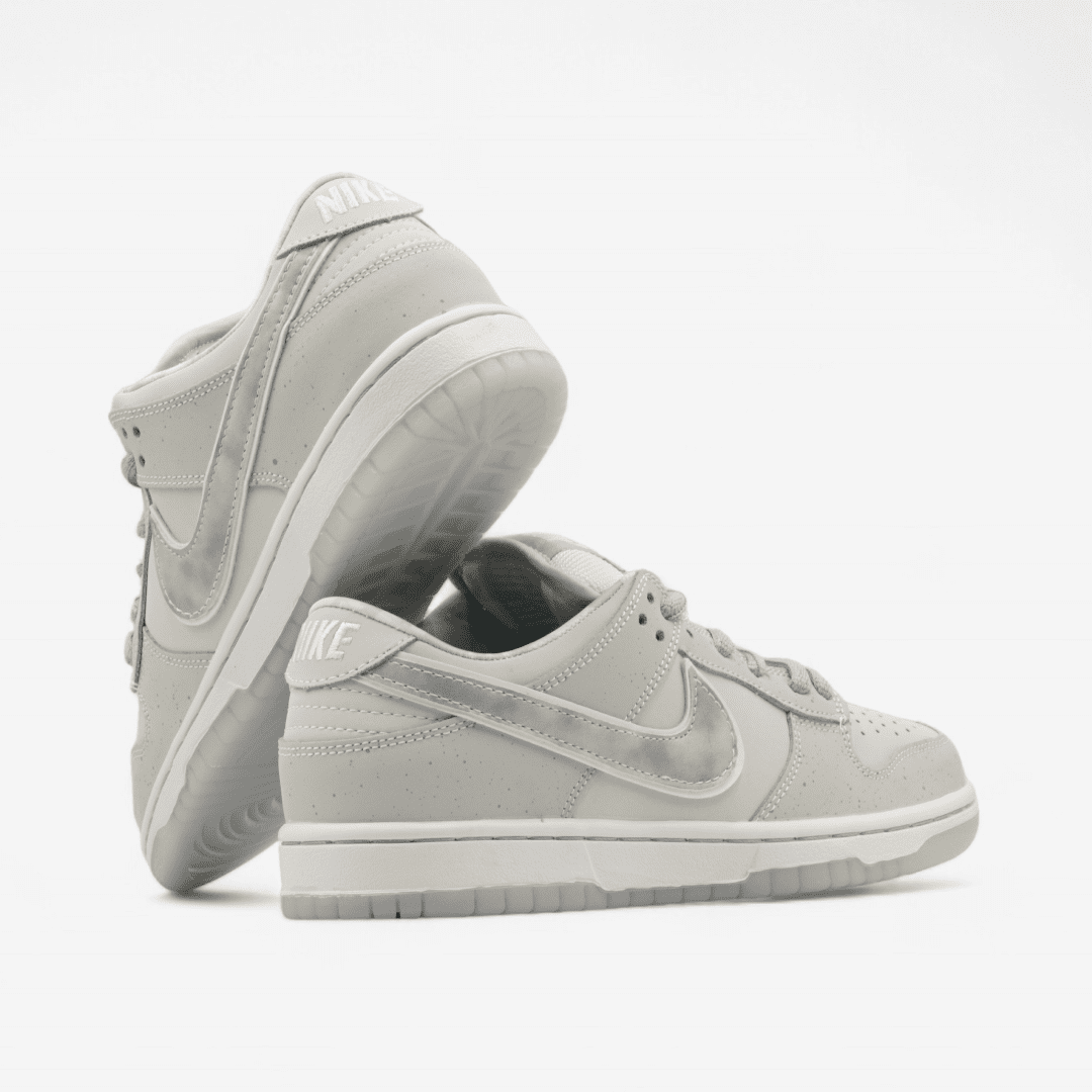 Nike SB Dunk White Lobster