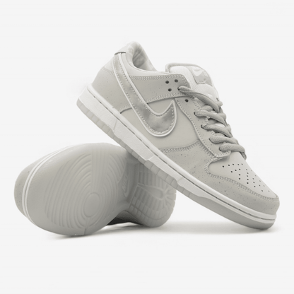 Nike SB Dunk White Lobster