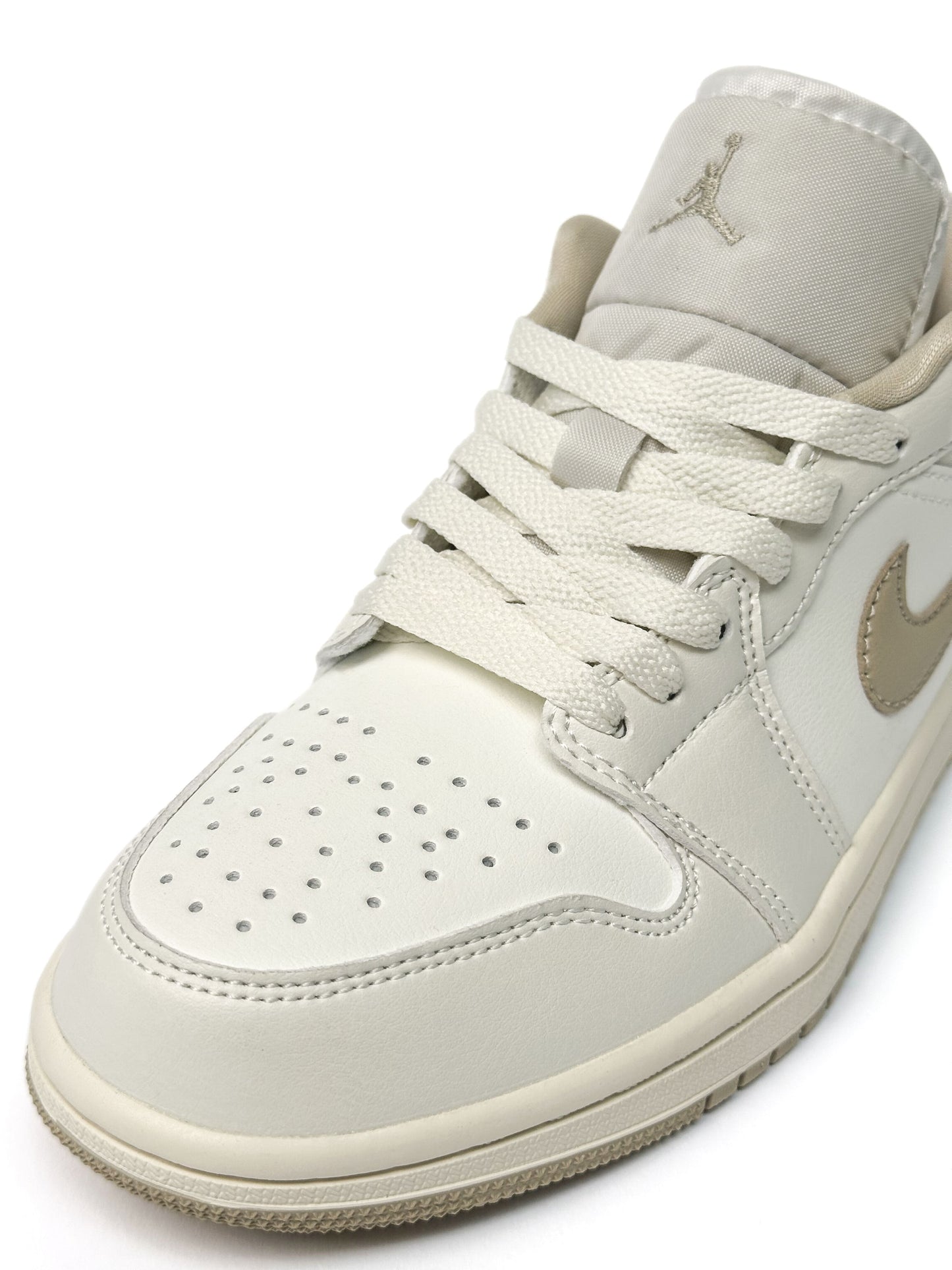 Nike Air Jordan 1 Retro Sail Tan