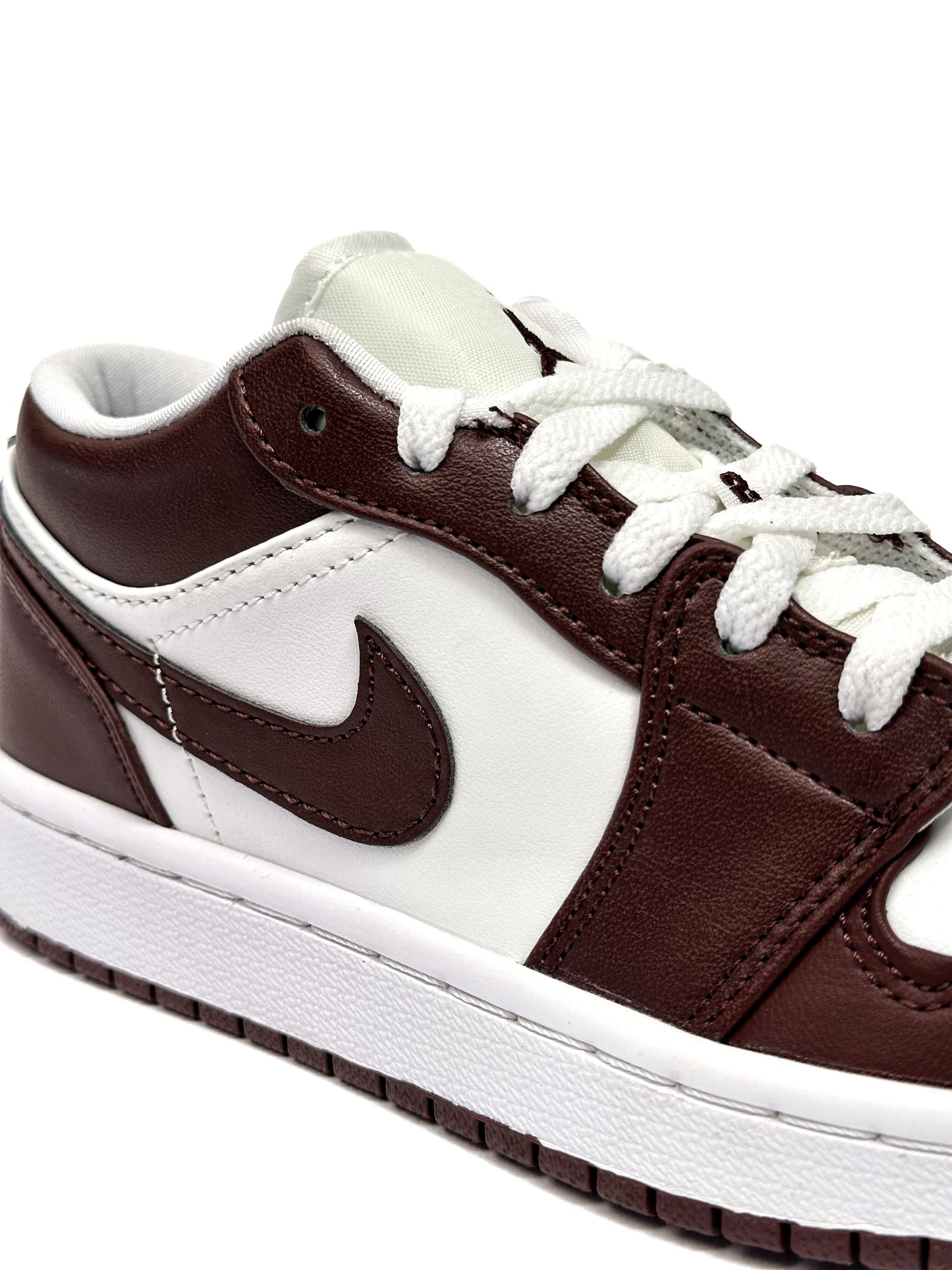 Nike Air Jordan Retro 1 Low Burgundy White
