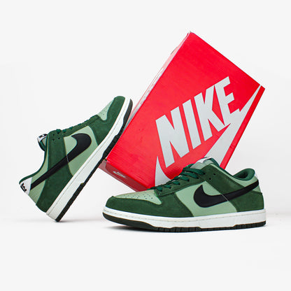 Nike SB Dunk Retro SE Black Green