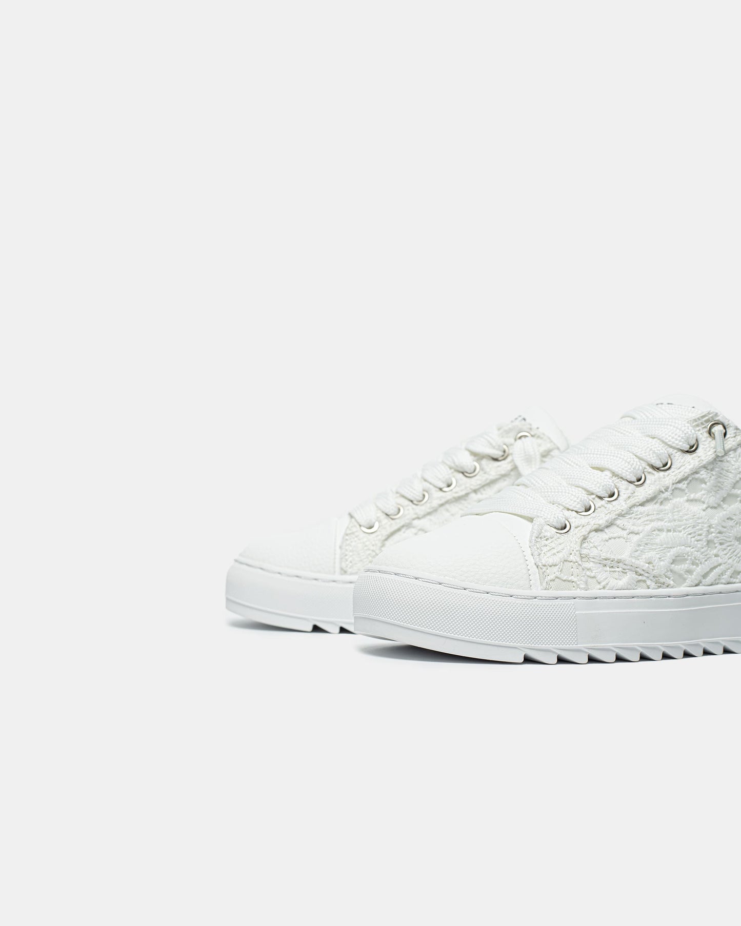 Numeris Lace White