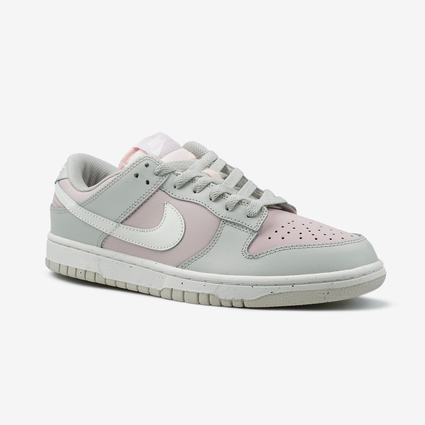 Nike SB Dunk Low Grey Pink