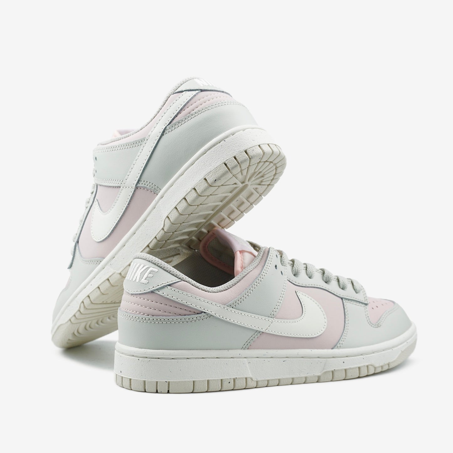 Nike SB Dunk Low Grey Pink