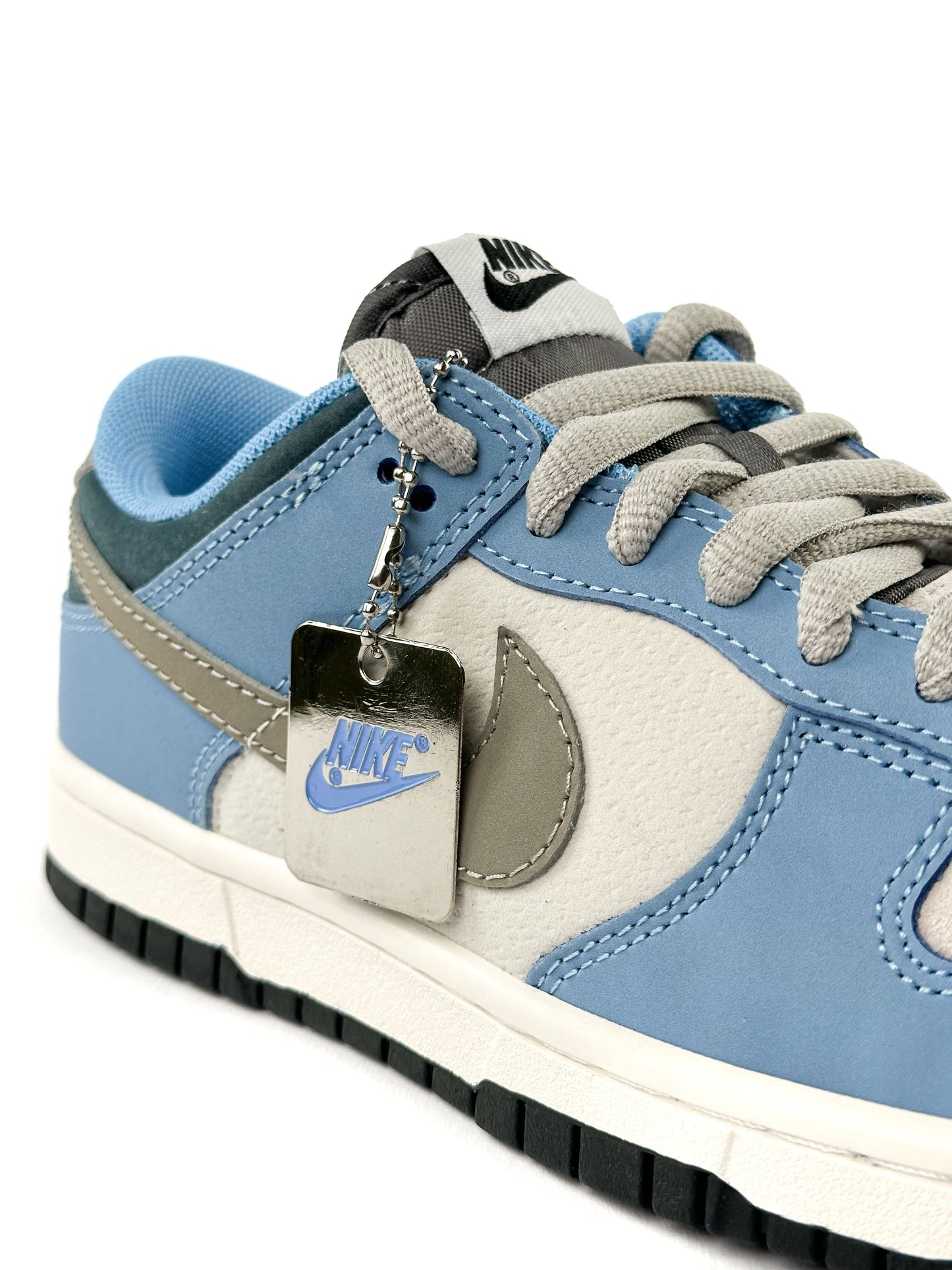Nike SB Dunk x Otomo Katsuhiro Old Blue