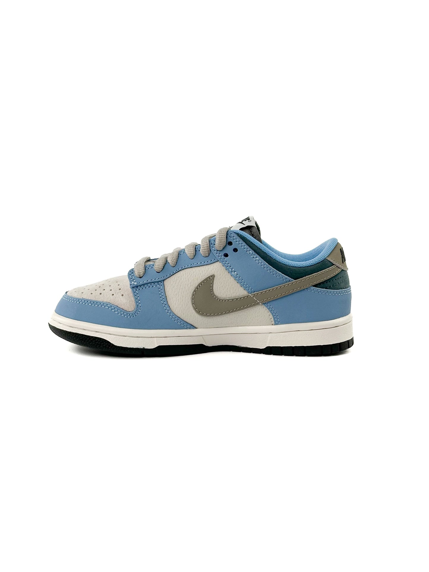 Nike SB Dunk x Otomo Katsuhiro Old Blue