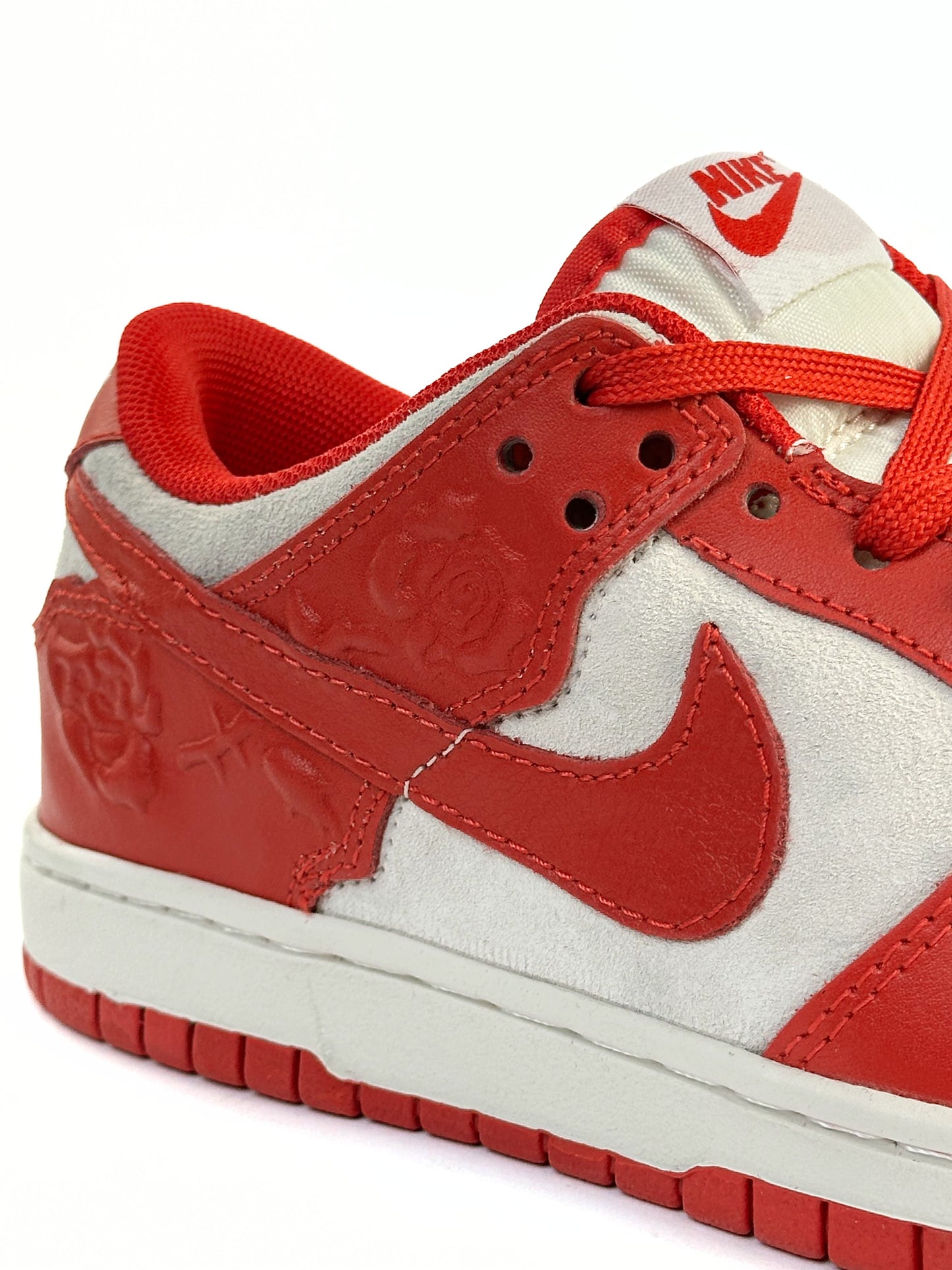 Nike Sb Dunk Red Roses