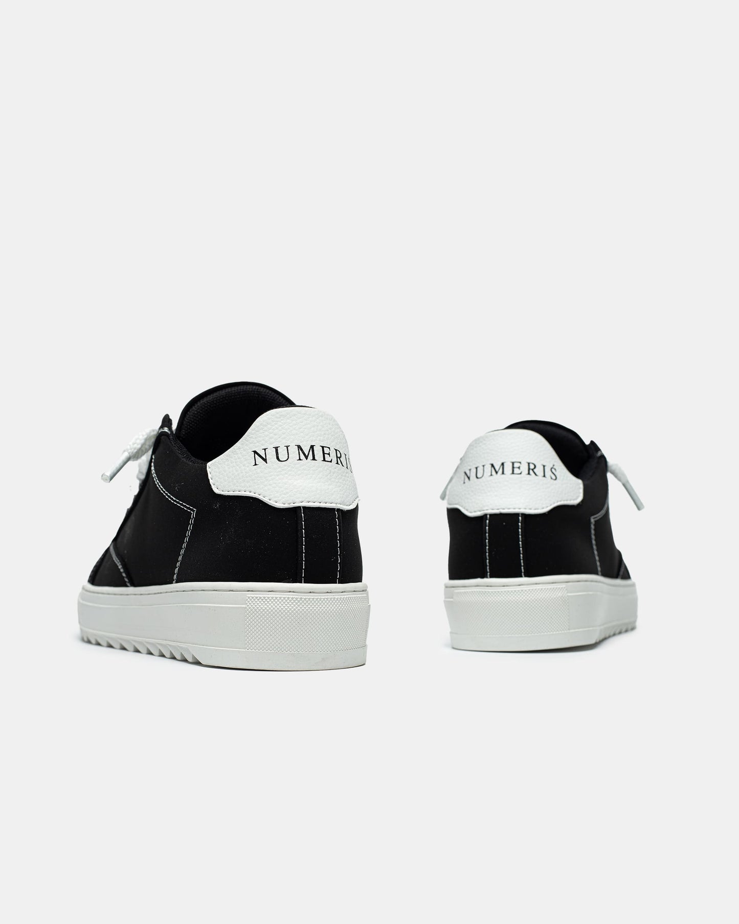 Numeris Black White