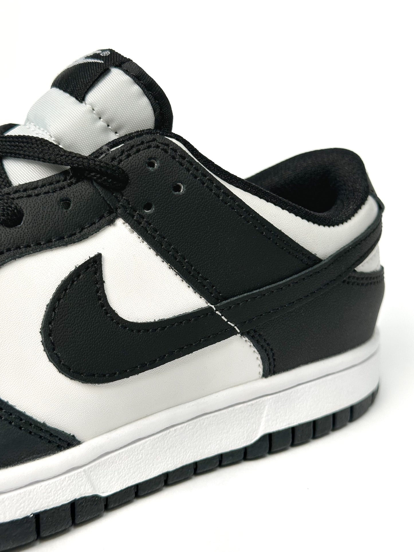 Nike SB Dunk BLack White Cherry Charms