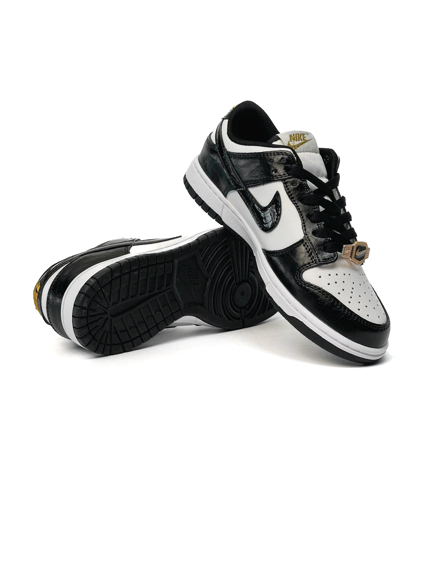 Nike SB Dunk World Champ