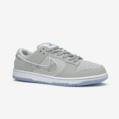 Nike SB Dunk White Lobster