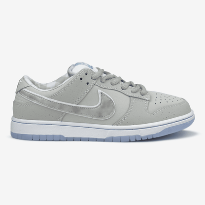 Nike SB Dunk White Lobster