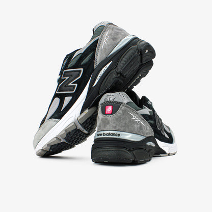 New Balance 990 V3 DTLR Greyscale