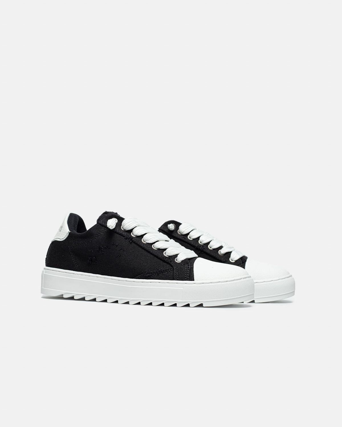 Numeris Thrashed Black