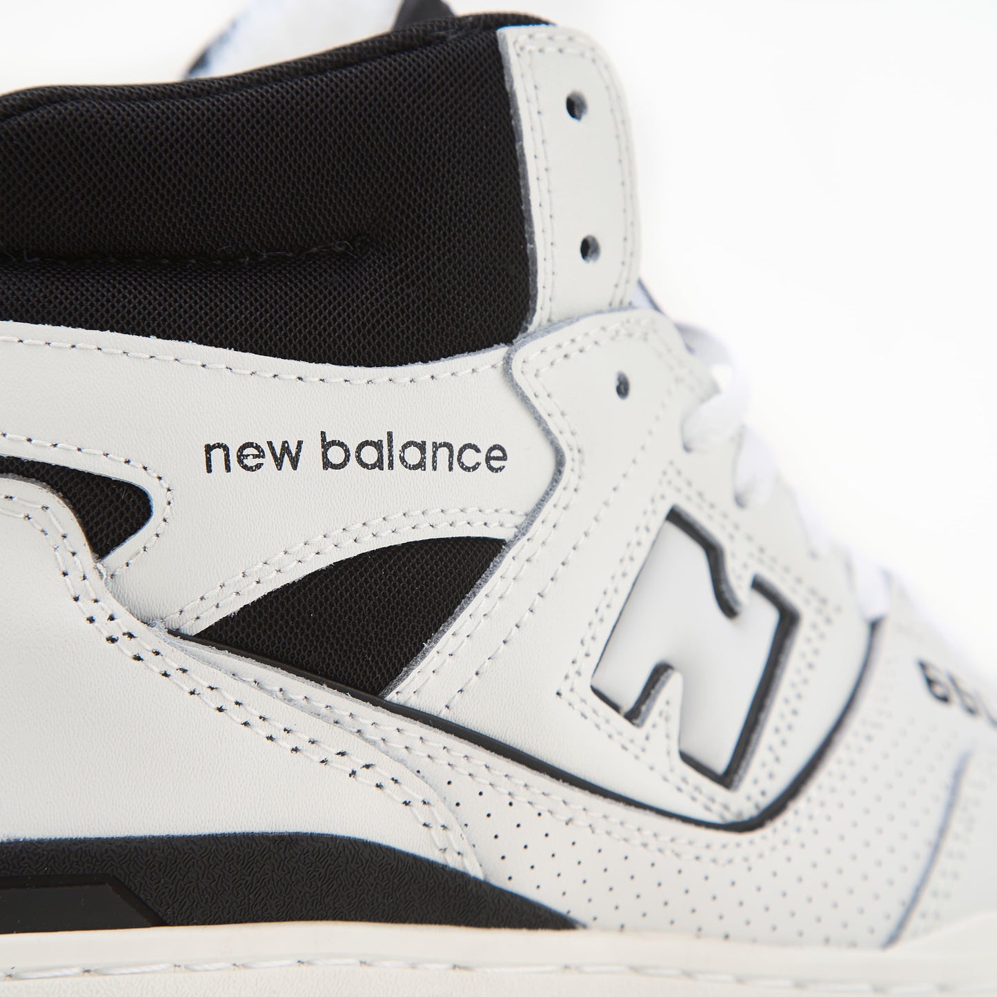 New Balance 650 Hight White Black Fur