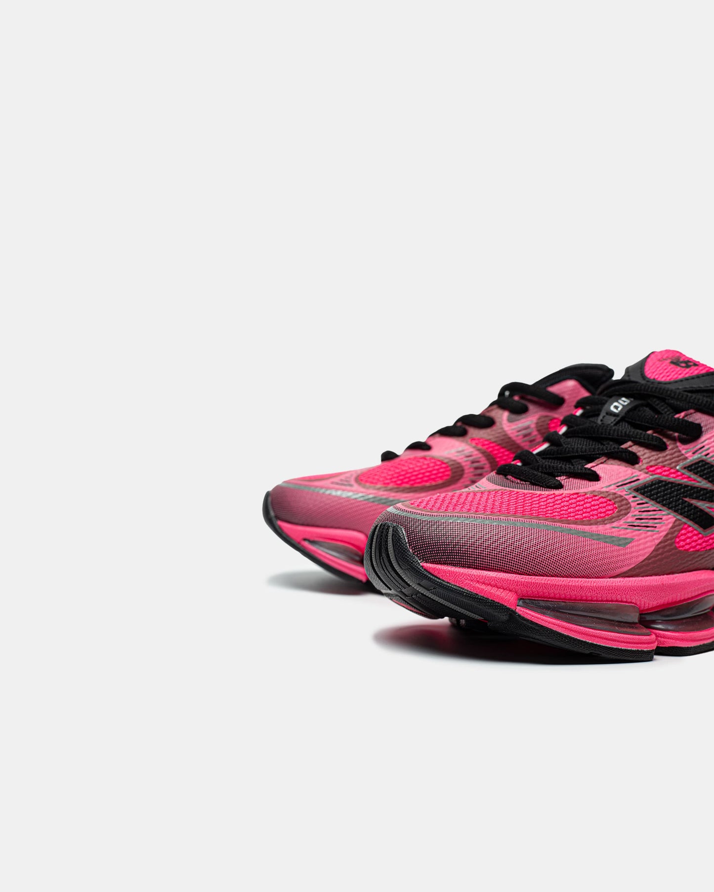 New Balance 2000 Pink White