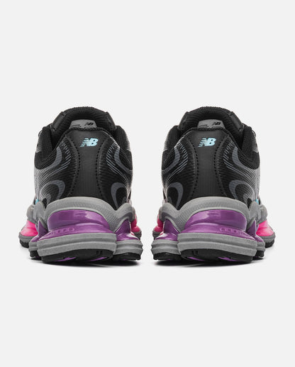 New Balance 2000 Black Pink