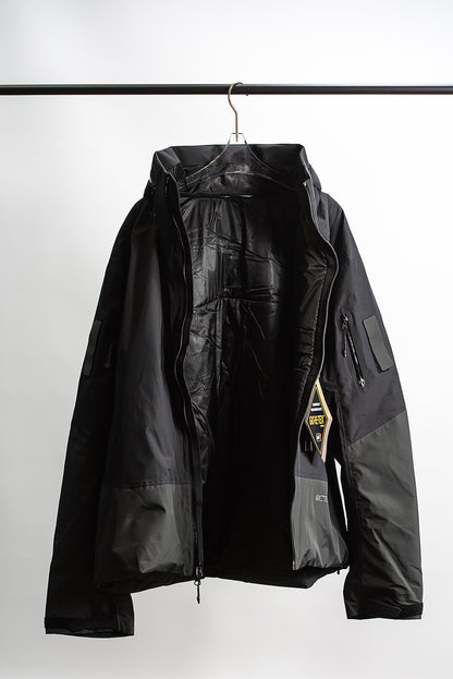 Arc’teryx System Axis Gore-Tex Black