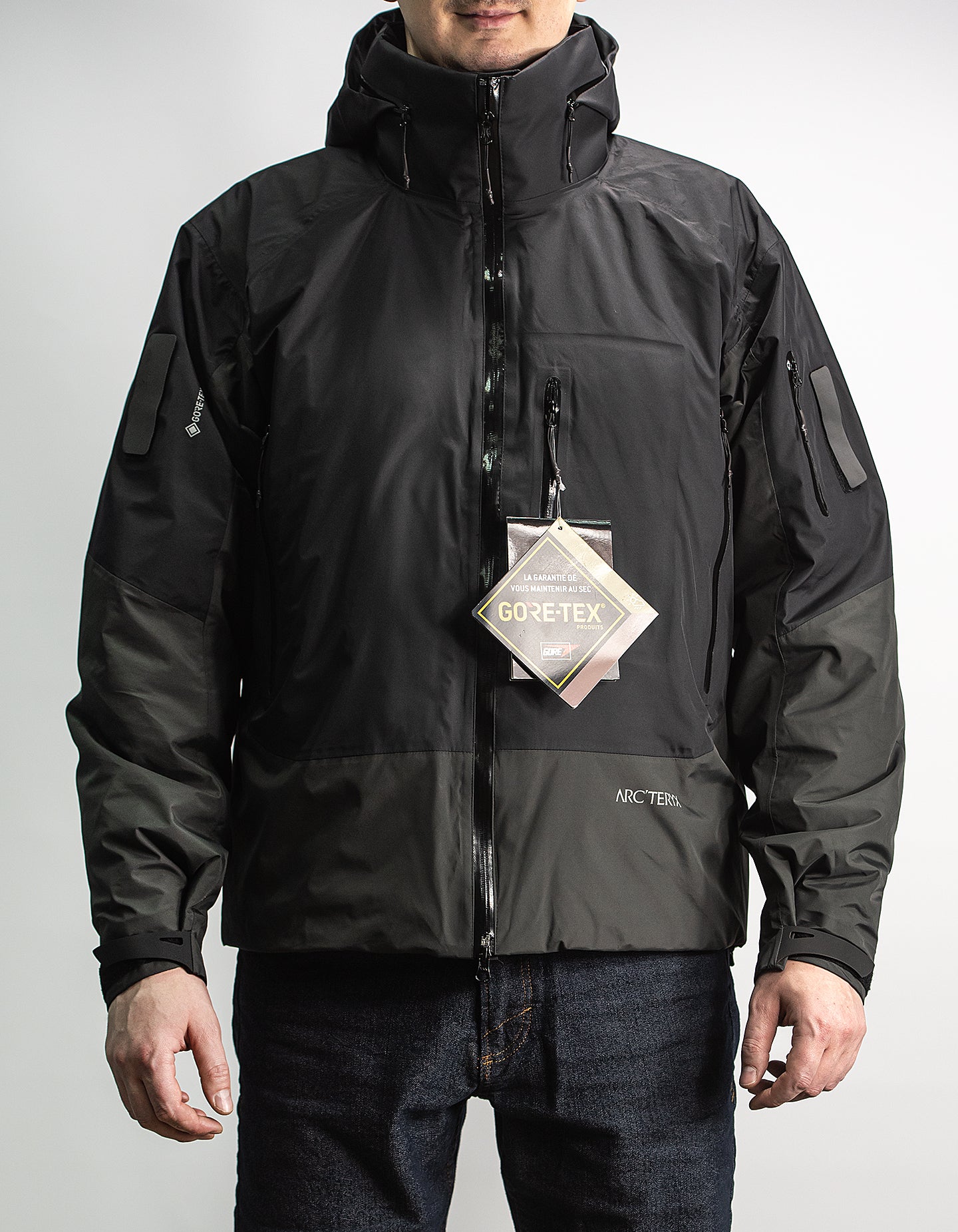 Arc’teryx System Axis Gore-Tex Black