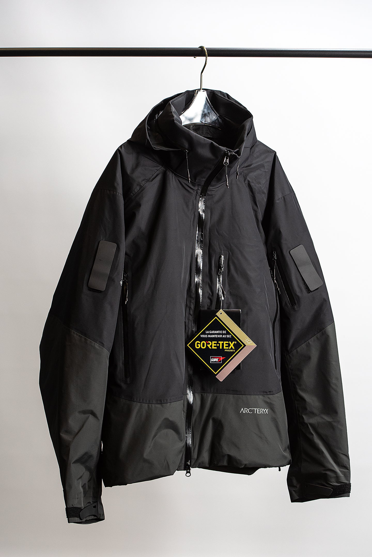 Arc’teryx System Axis Gore-Tex Black