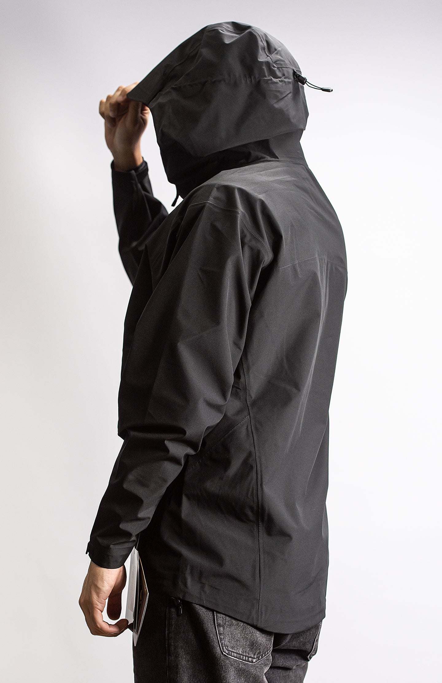 Arc’teryx Beta LT Gore-Tex Black