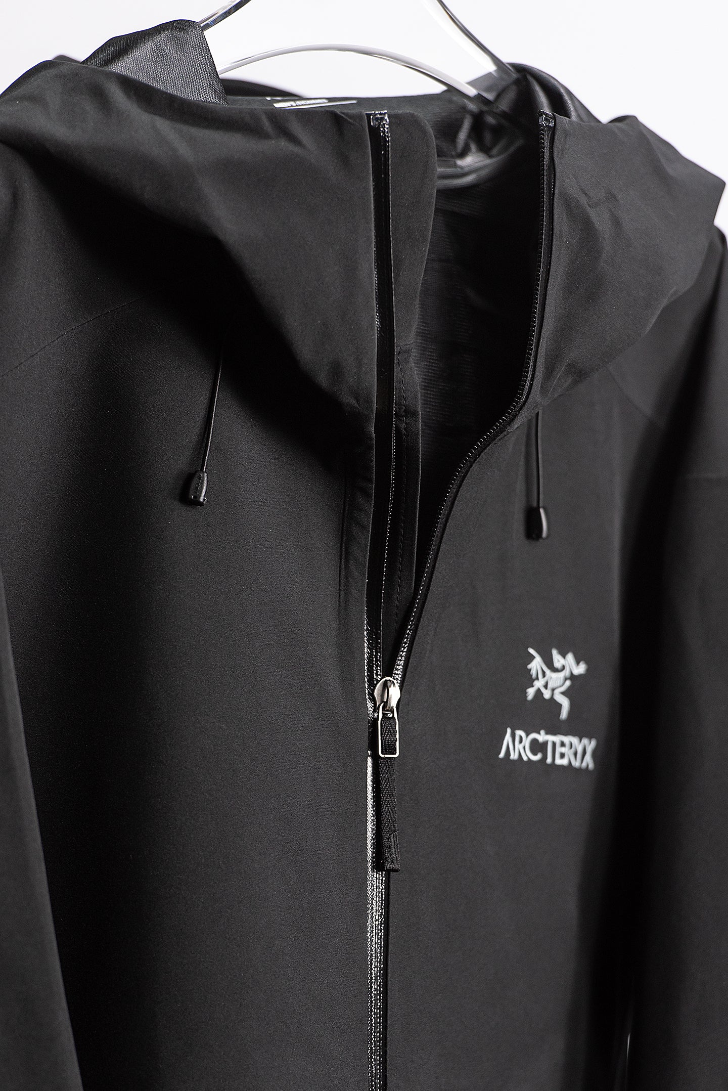 Arc’teryx Beta LT Gore-Tex Black