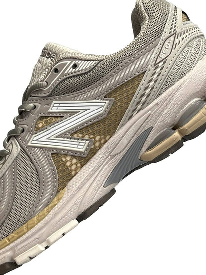 New Balance 860 v2 Grey Beige Gold