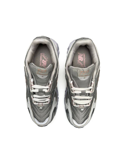 New Balance 725 Grey Silver Pink