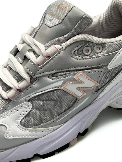 New Balance 725 Grey Silver Pink