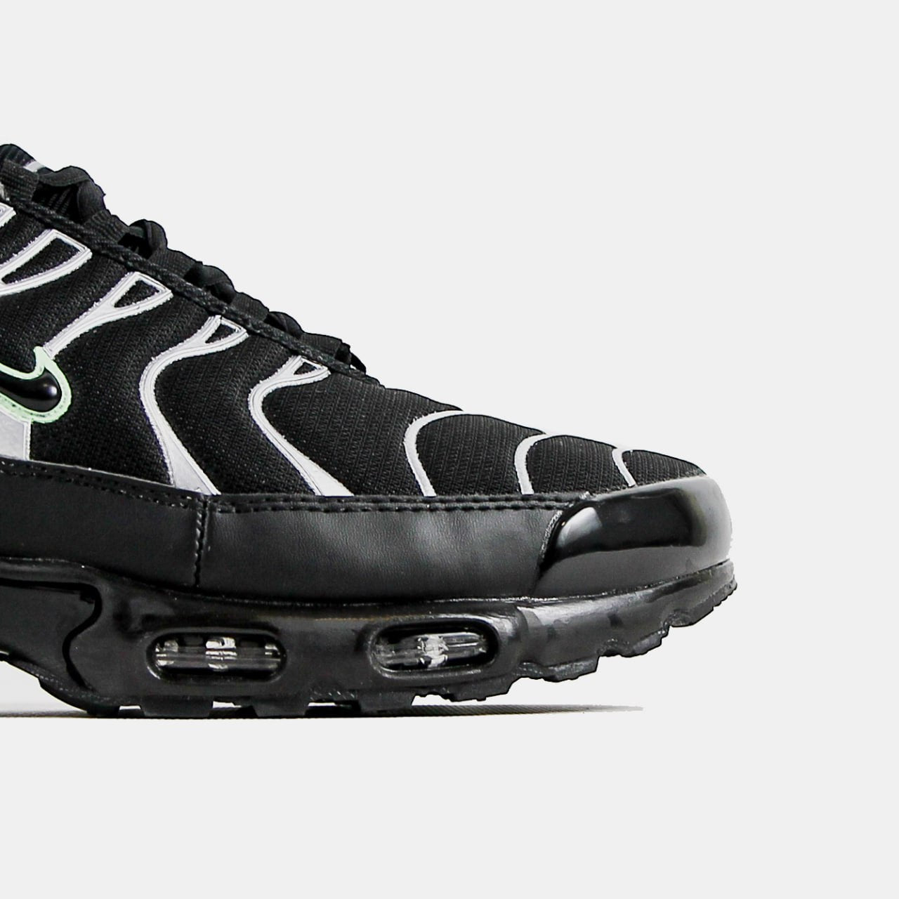 Nike Air Max TN Plus Black White