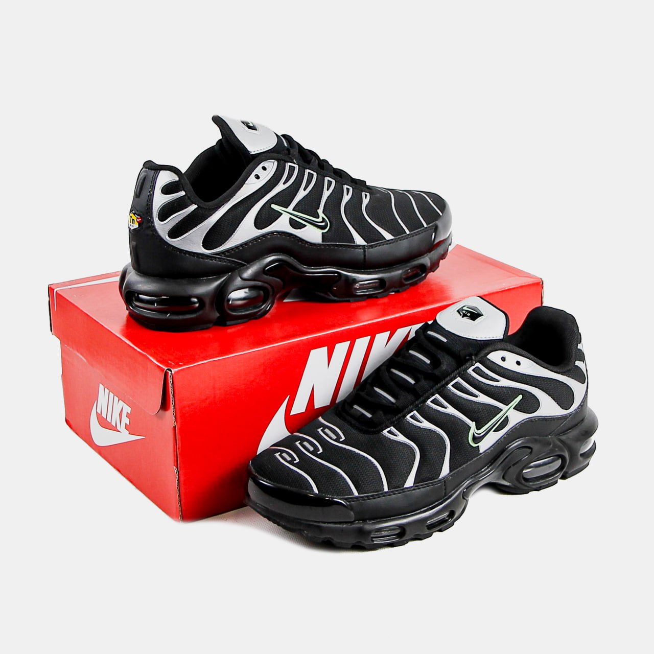 Nike Air Max TN Plus Black White