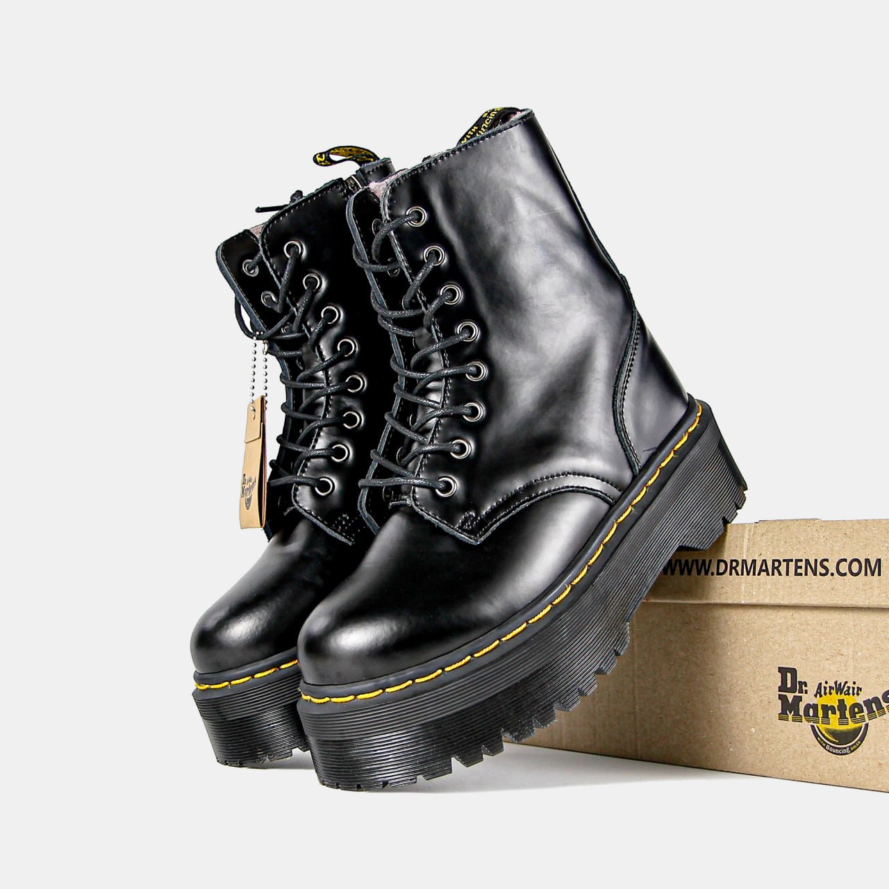 Dr. Martens Jadon Black