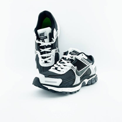 Nike Zoom Vomero 5 Black White