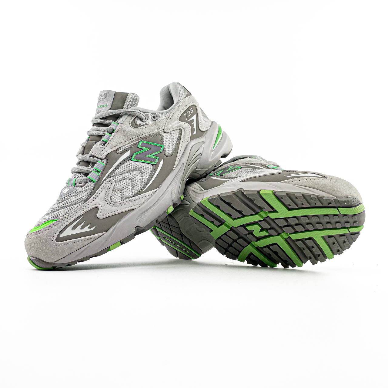 New Balance 725 Grey Green