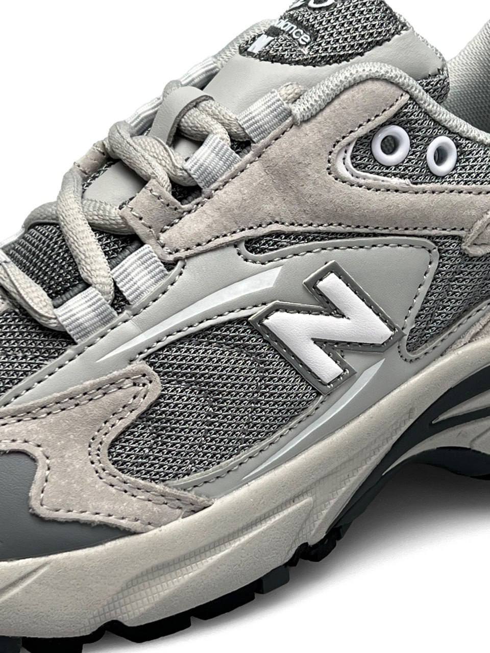 New Balance 725 Gray