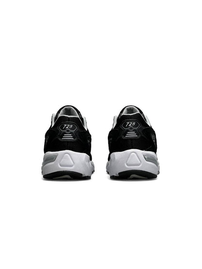 New Balance 725 Black White Silver