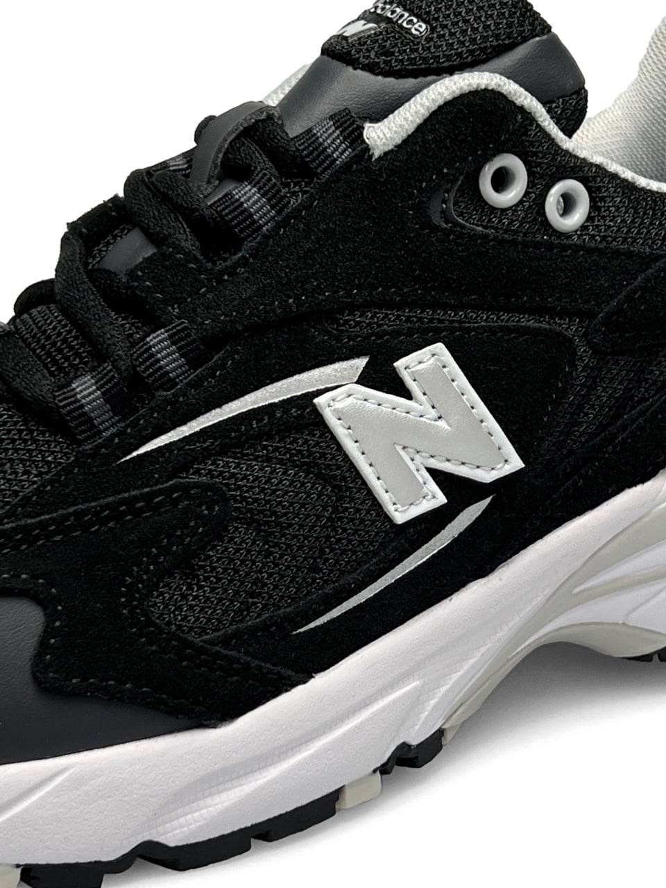 New Balance 725 Black White Silver