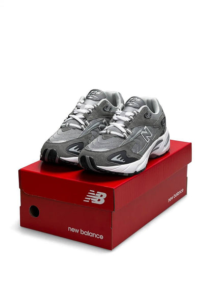 New Balance 725 Dark Gray White