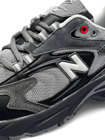 New Balance 725 Dark Gray