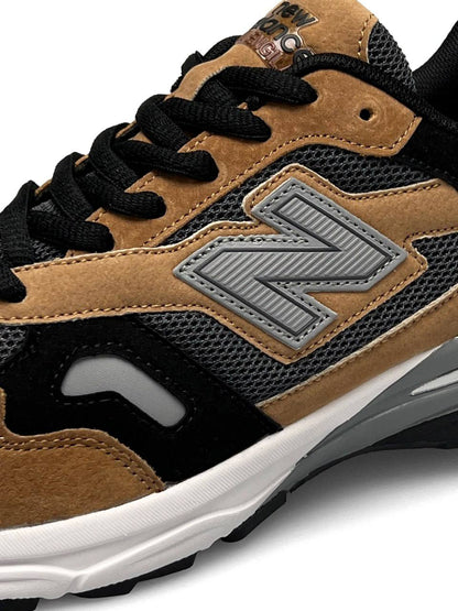 New Balance 920 Black Gray Brown