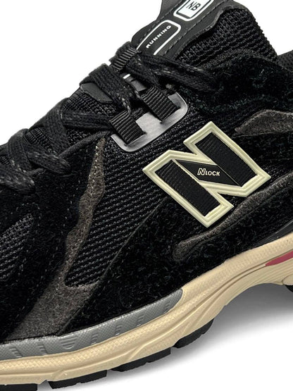 New Balance 1906D Protection Pack Black